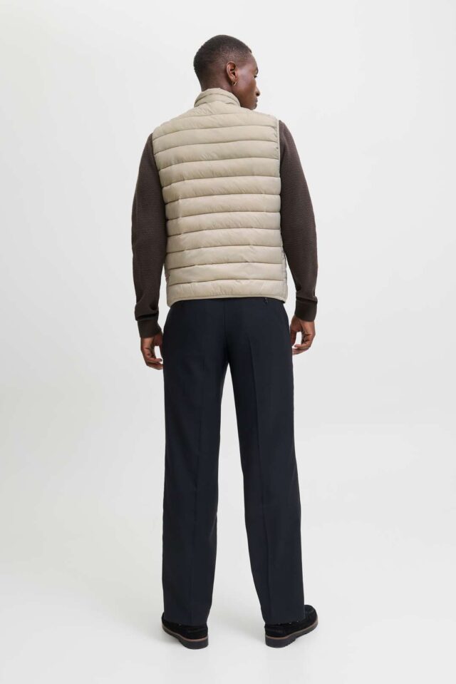 JJEBRADLEY LIGHT BODYWARMER COLLAR NOOS