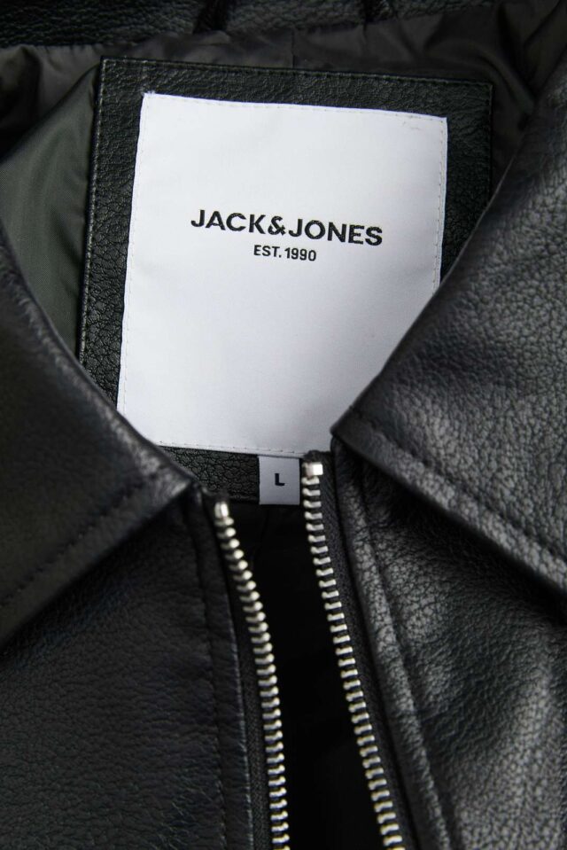 FallWinter2025_4853595_12278839_2-jackjones