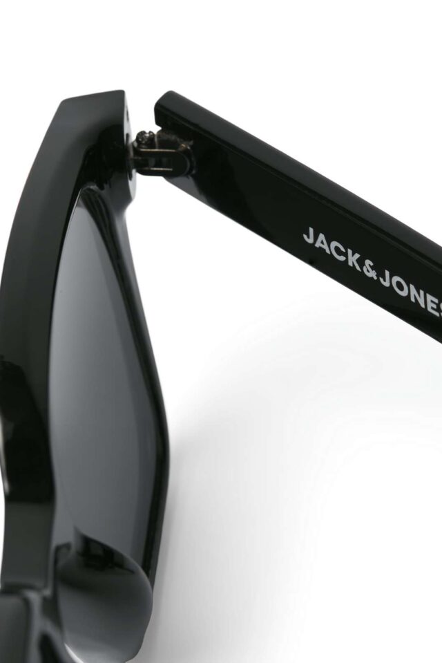 SpringSummer2024_4418335_12251480_3-jackjones