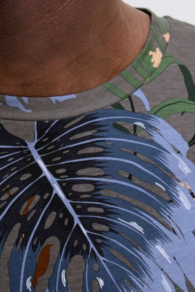 JJHAWAII AOP TEE SS CREW NECK