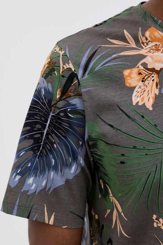 JJHAWAII AOP TEE SS CREW NECK