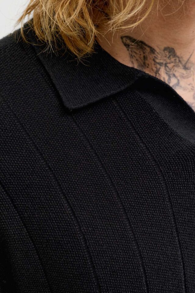 JJEBRADLEY KNIT SPLIT NECK SS SN