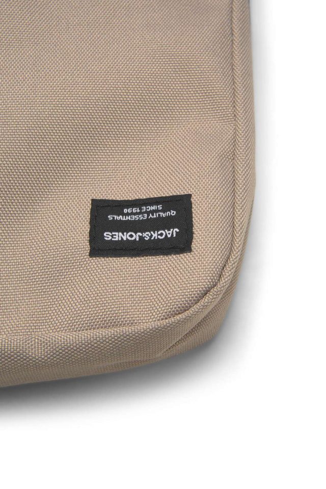 AutumnWinter_3831997_12158443_2-jackjones