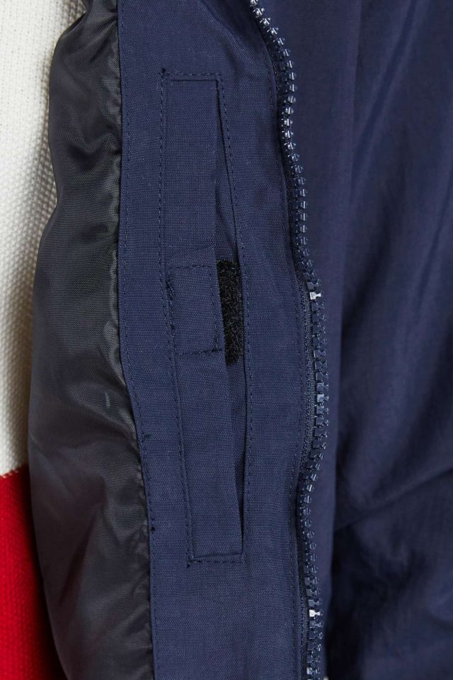 FallWinter2022_3762770_12199925_5-jackjones