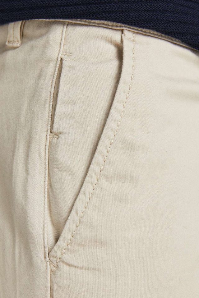 FallWinter2022_3802678_12202910_6-jackjones