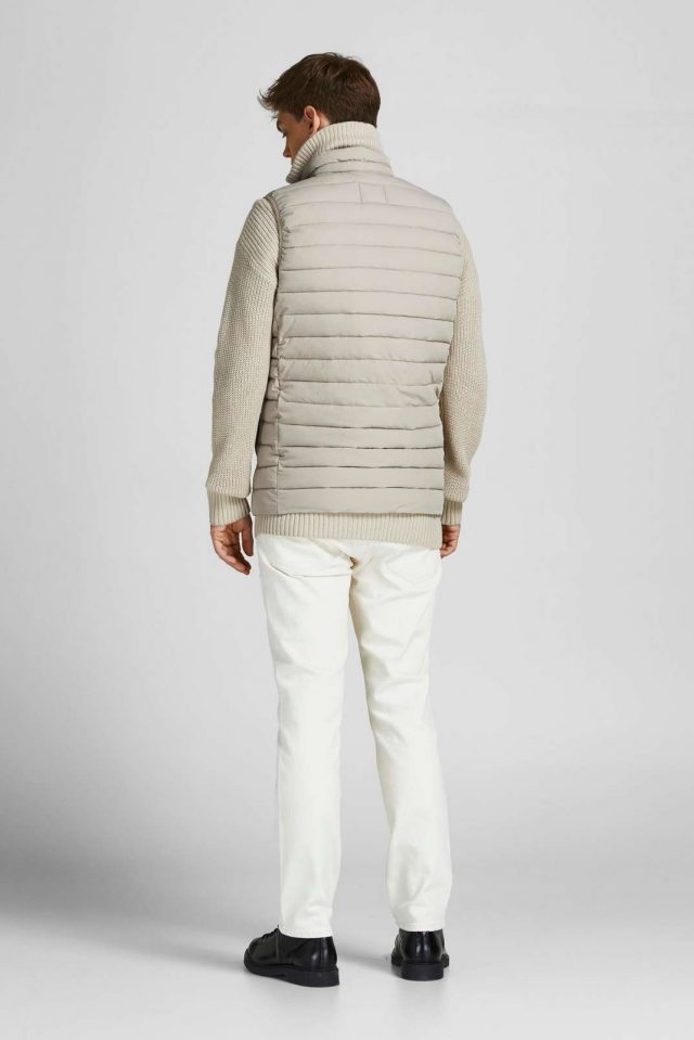 FallWinter2022_3900188_12211132_3-jackjones