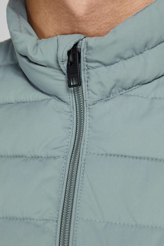 FallWinter2022_3910311_12211132_5-jackjones