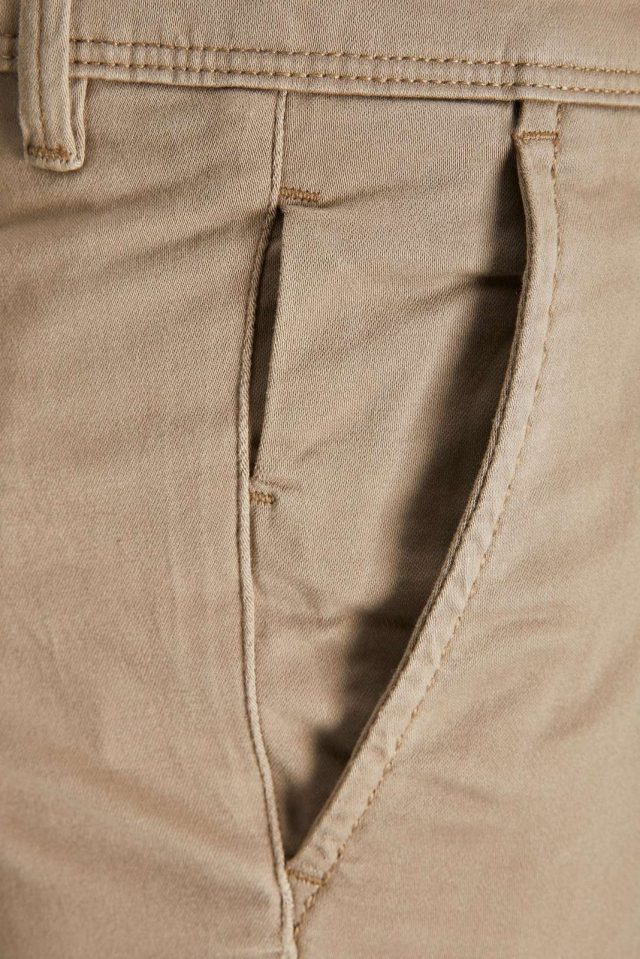 NOOS2019_2993714_12150160_3-jackjones