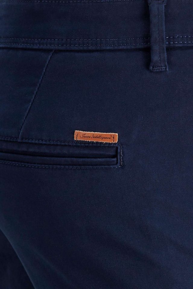 NOOS2019_2993779_12150148_4-jackjones