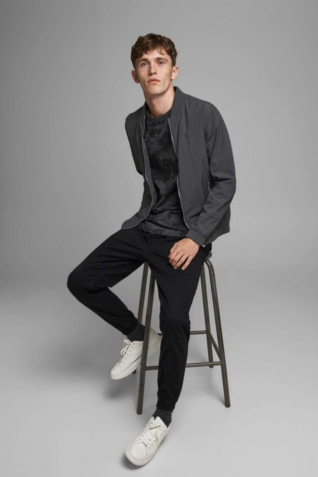 NOOS2020_3526417_12182548_8-jackjones